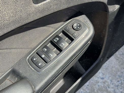 Used 2019 Dodge Charger SXT w/ Blacktop Package image 14