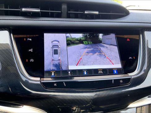 Certified 2025 Cadillac XT6 Sport w/ Technology Package AWD/4WD image 22