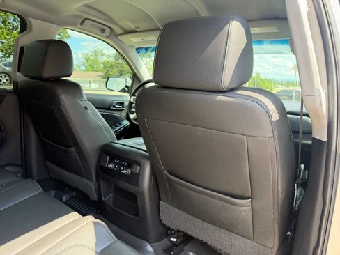 Used 2019 GMC Yukon XL SLT AWD/4WD image 48