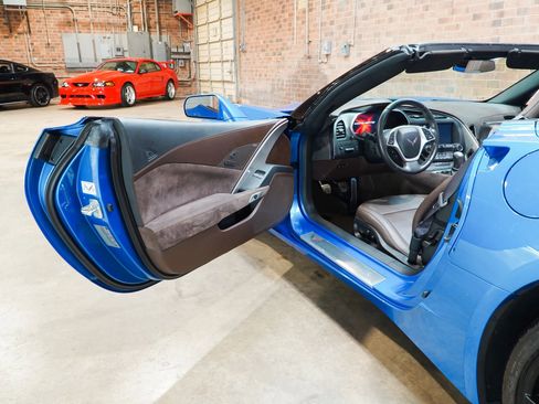 Used 2014 Chevrolet Corvette Stingray Convertible w/ 3LT Preferred Equipment Group RWD image 39
