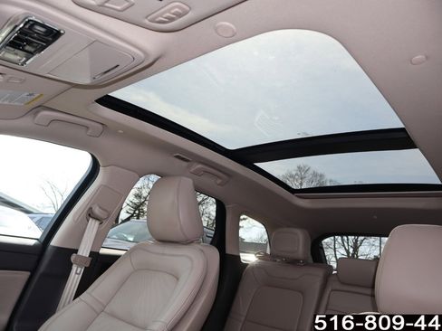 Used 2022 Lincoln Corsair Reserve w/ Equipment Group 201A image 19