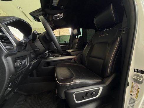 Used 2024 RAM 1500 Laramie AWD/4WD image 6