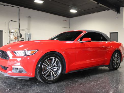 Used 2015 Ford Mustang Premium RWD image 10