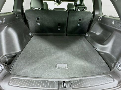 Certified 2024 Jeep Grand Cherokee Altitude image 37