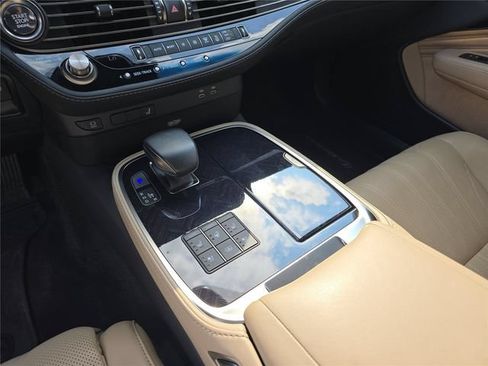 Used 2023 Lexus LS 500 AWD w/ Interior Upgrade Package image 30