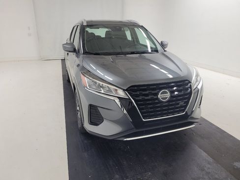 Used 2021 Nissan Kicks SV FWD image 14