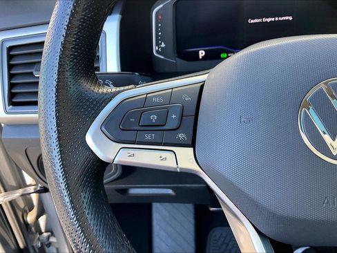 Certified 2022 Volkswagen Atlas SEL Premium image 18