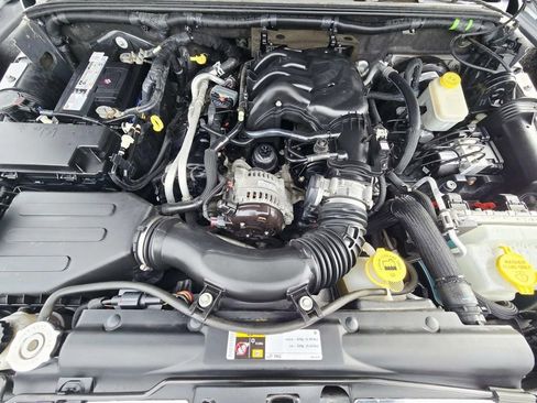 Used 2015 Jeep Wrangler Unlimited Sahara w/ Mopar Chrome Edition Group image 19