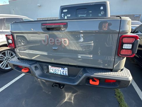 Used 2021 Jeep Gladiator Mojave image 16