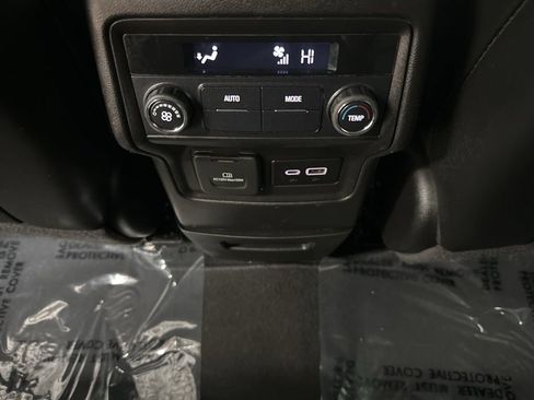 Used 2021 GMC Acadia SLT image 33