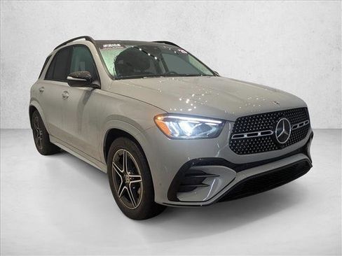 Used 2025 Mercedes-Benz GLE 350 4MATIC image 3