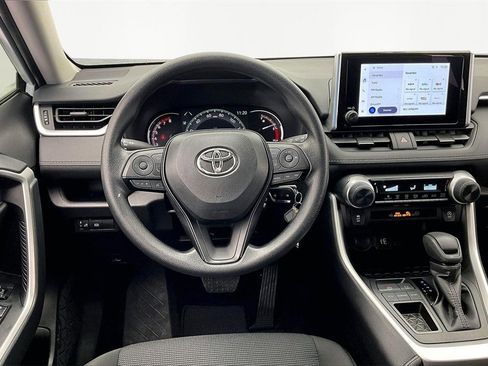 Used 2025 Toyota RAV4 LE image 5