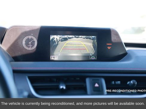 Used 2022 Lexus UX 250h F Sport image 23