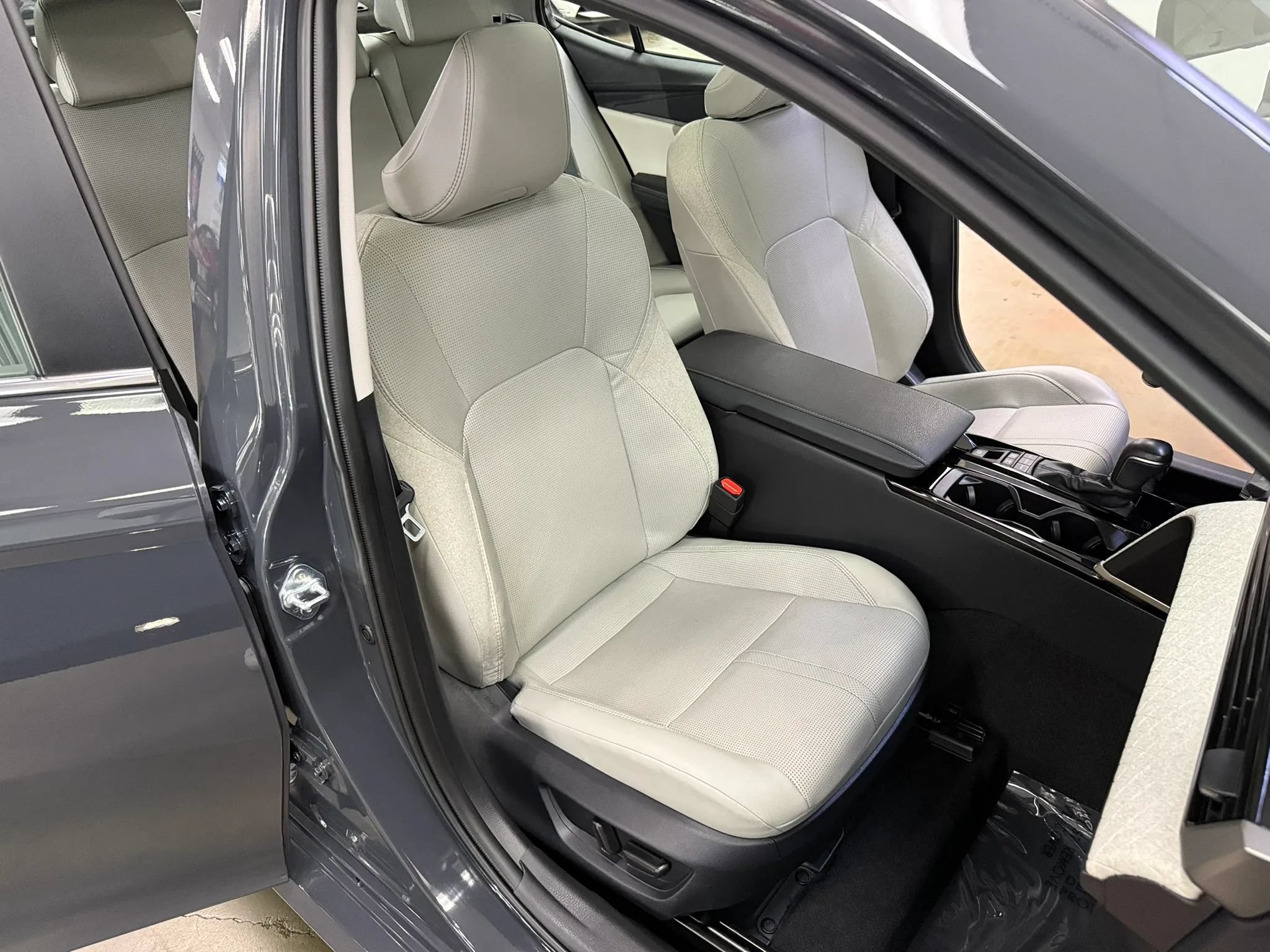 Used 2026 Toyota Camry XLE w/ Premium Plus Package FWD image 12