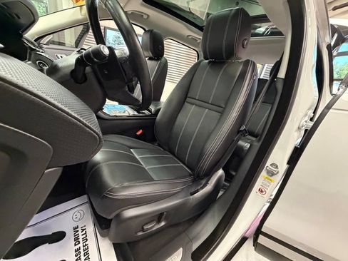 Used 2018 Land Rover Range Rover Velar S AWD/4WD image 7