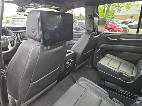 Certified 2022 GMC Yukon Denali w/ Denali Ultimate Package AWD/4WD image 19