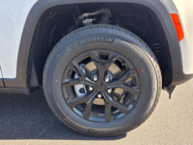 New 2026 Jeep Grand Cherokee Altitude RWD image 9