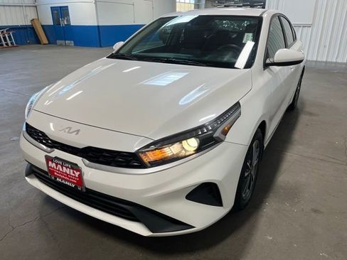 Used 2023 Kia Forte LXS FWD image 7