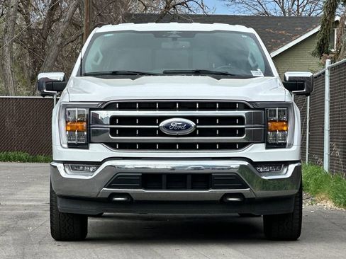 Used 2023 Ford F150 Lariat w/ Trailer Tow Package image 9