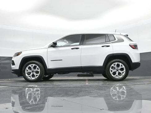 Used 2025 Jeep Compass Sport w/ Mopar Graphics Package AWD/4WD image 44