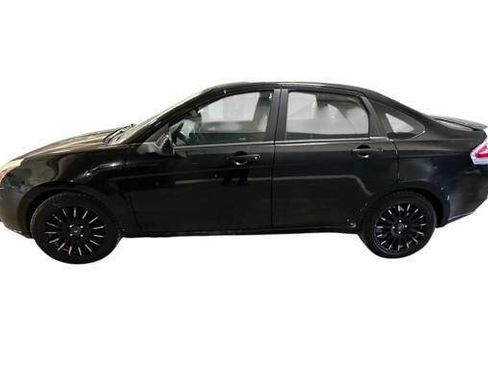 Used 2009 Ford Focus SES FWD image 2