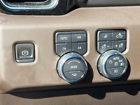 Used 2023 GMC Sierra 1500 Denali w/ Denali Reserve Package image 10