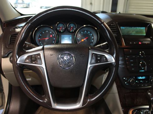 Used 2012 Buick Regal Leather FWD image 11