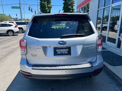 Used 2017 Subaru Forester 2.5i Limited AWD/4WD image 6