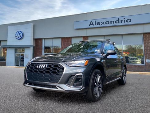 Used 2023 Audi Q5 2.0T Premium Plus w/ Premium Plus Package AWD/4WD image 1