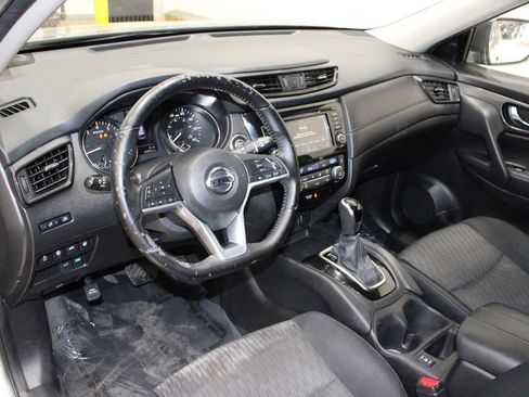 Used 2020 Nissan Rogue SV image 22