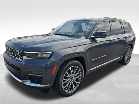 Used 2025 Jeep Grand Cherokee L Summit AWD/4WD image 7