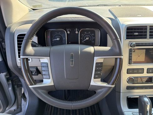 Used 2009 Lincoln MKX Base image 29