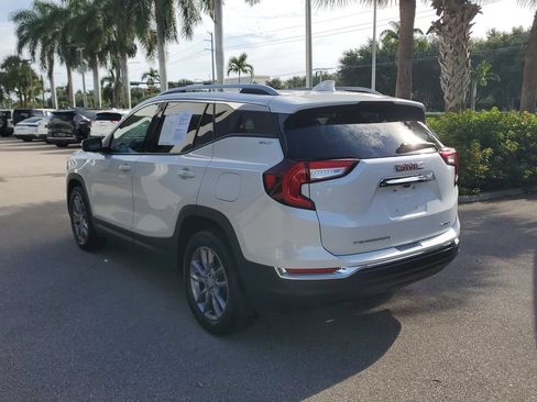 Certified 2023 GMC Terrain SLT w/ Infotainment Package II AWD/4WD image 3