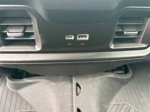 Used 2024 Chevrolet Silverado 1500 RST image 11