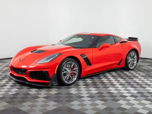 Used 2019 Chevrolet Corvette Z06 image 1