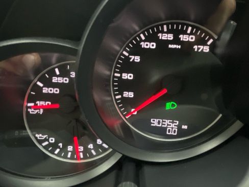 Used 2014 Porsche Cayenne AWD/4WD image 21