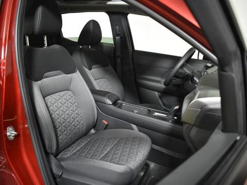 Certified 2025 Nissan Kicks SV w/ SV Premium Package AWD/4WD image 29
