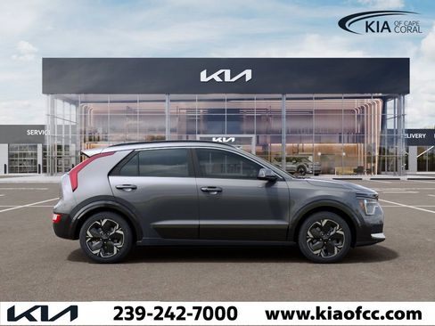 New 2026 Kia Niro Wind FWD image 7