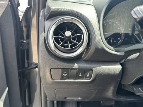 Used 2022 Hyundai Kona SE FWD image 20