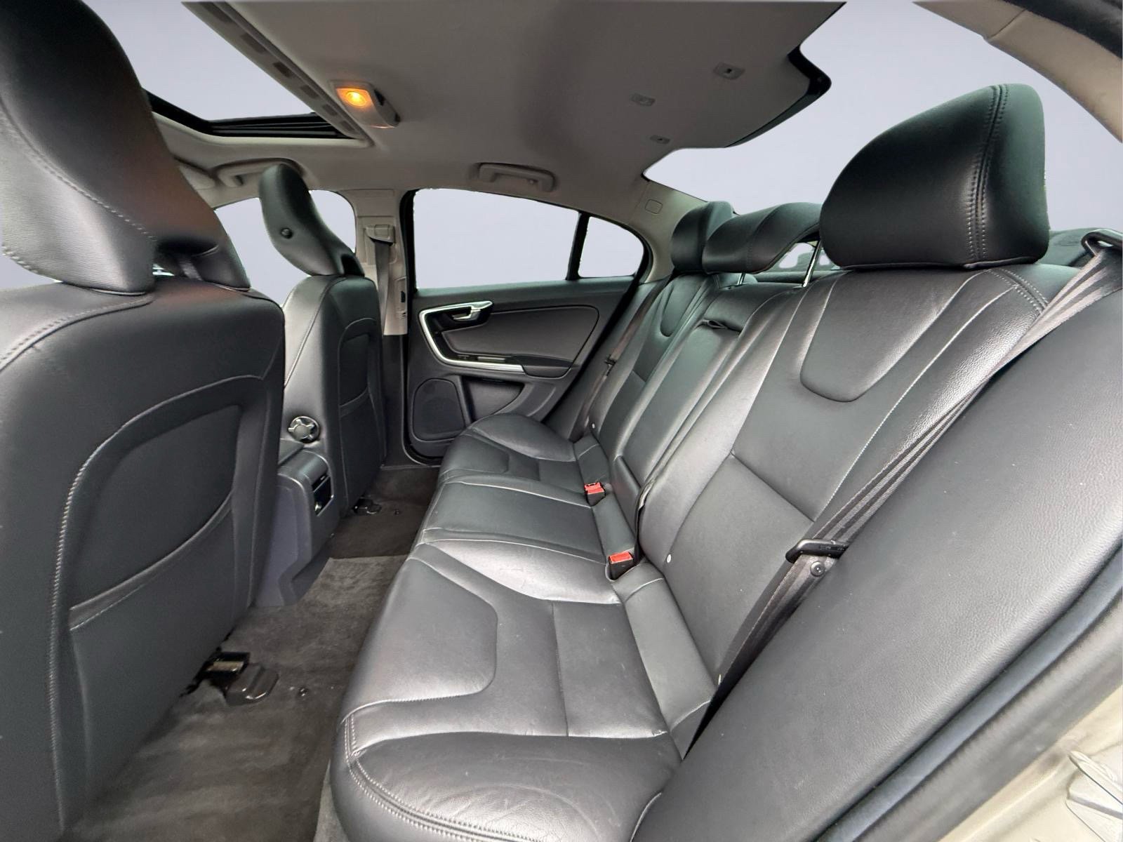 Used 2015 Volvo S60 T5 Platinum FWD image 18