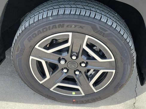 New 2026 Jeep Cherokee Limited AWD/4WD image 8