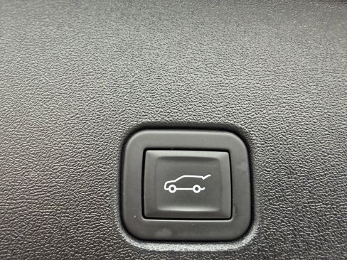 Used 2025 Cadillac Optiq Luxury 2 w/ LPO, Floor Liner Package AWD/4WD image 16
