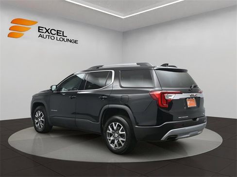 Used 2023 GMC Acadia SLT image 3