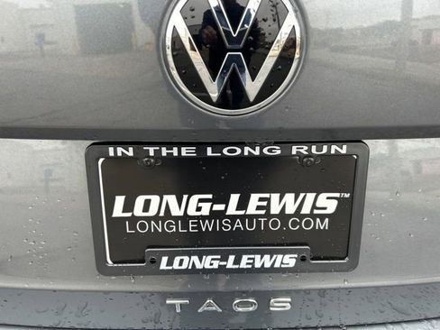 Used 2023 Volkswagen Taos SE image 37