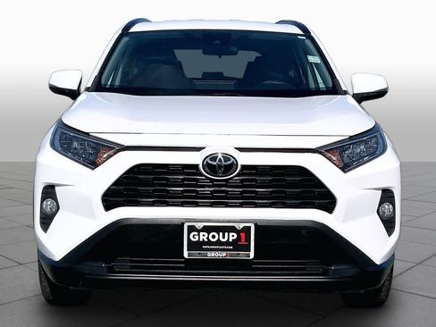 Used 2021 Toyota RAV4 XLE FWD image 4