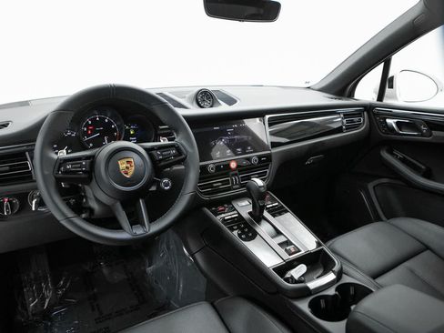 New 2026 Porsche Macan AWD/4WD image 13