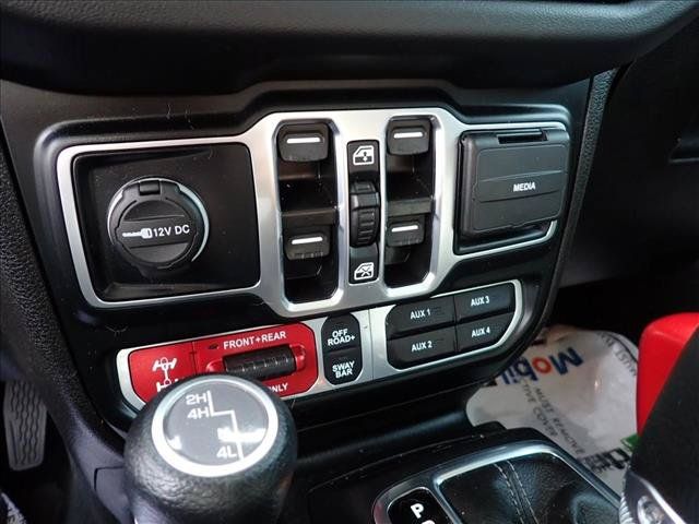 Used 2024 Jeep Gladiator Rubicon w/ Technology Group AWD/4WD image 15