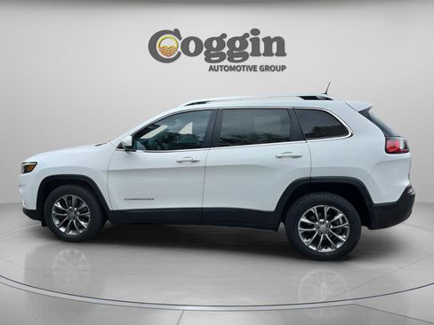 Used 2020 Jeep Cherokee Latitude Plus w/ Comfort/Convenience Group image 2