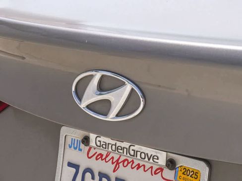 Used 2014 Hyundai Elantra Limited FWD image 11