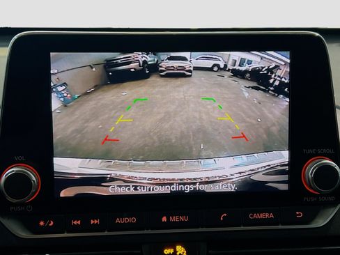 Used 2021 Nissan Altima 2.5 SR w/ SR Premium Package FWD image 9